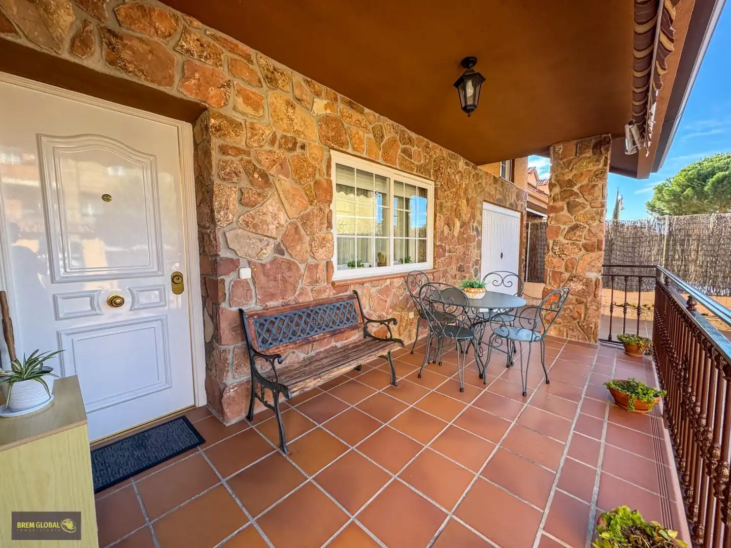 Terrassa de Casa adosada en venda en La Cabrera amb Calefacció, Jardí privat i Traster
