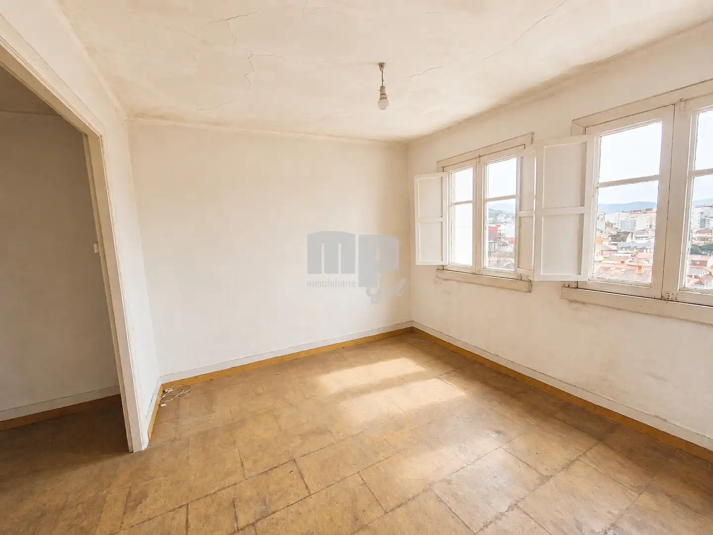 Habitación de Edificio en venta en Vigo 