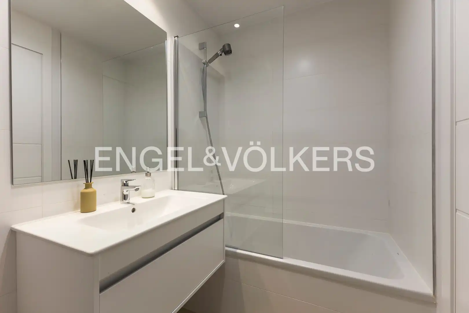 Baño de Piso en venta en Majadahonda con Aire acondicionado, Calefacción y Terraza