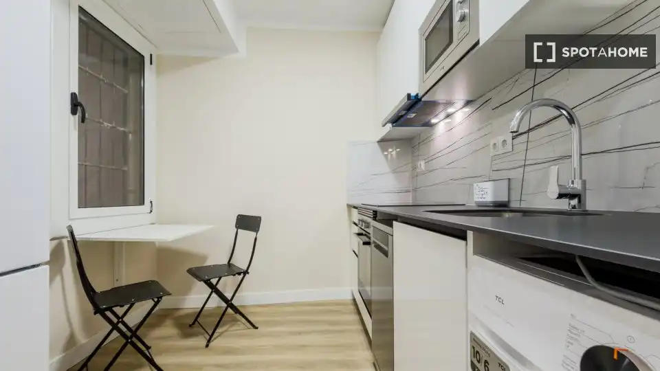 Kitchen of Flat for rent in Barcelona  with Air Conditioner, Heating and Furnished
