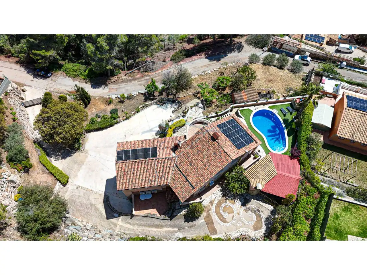 Vista exterior de Casa o xalet en venda en Corbera de Llobregat amb Aire condicionat, Calefacció i Jardí privat