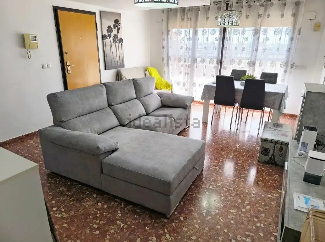 Living room of Attic for rent in Paiporta  with Air Conditioner, Terrace and Storage room