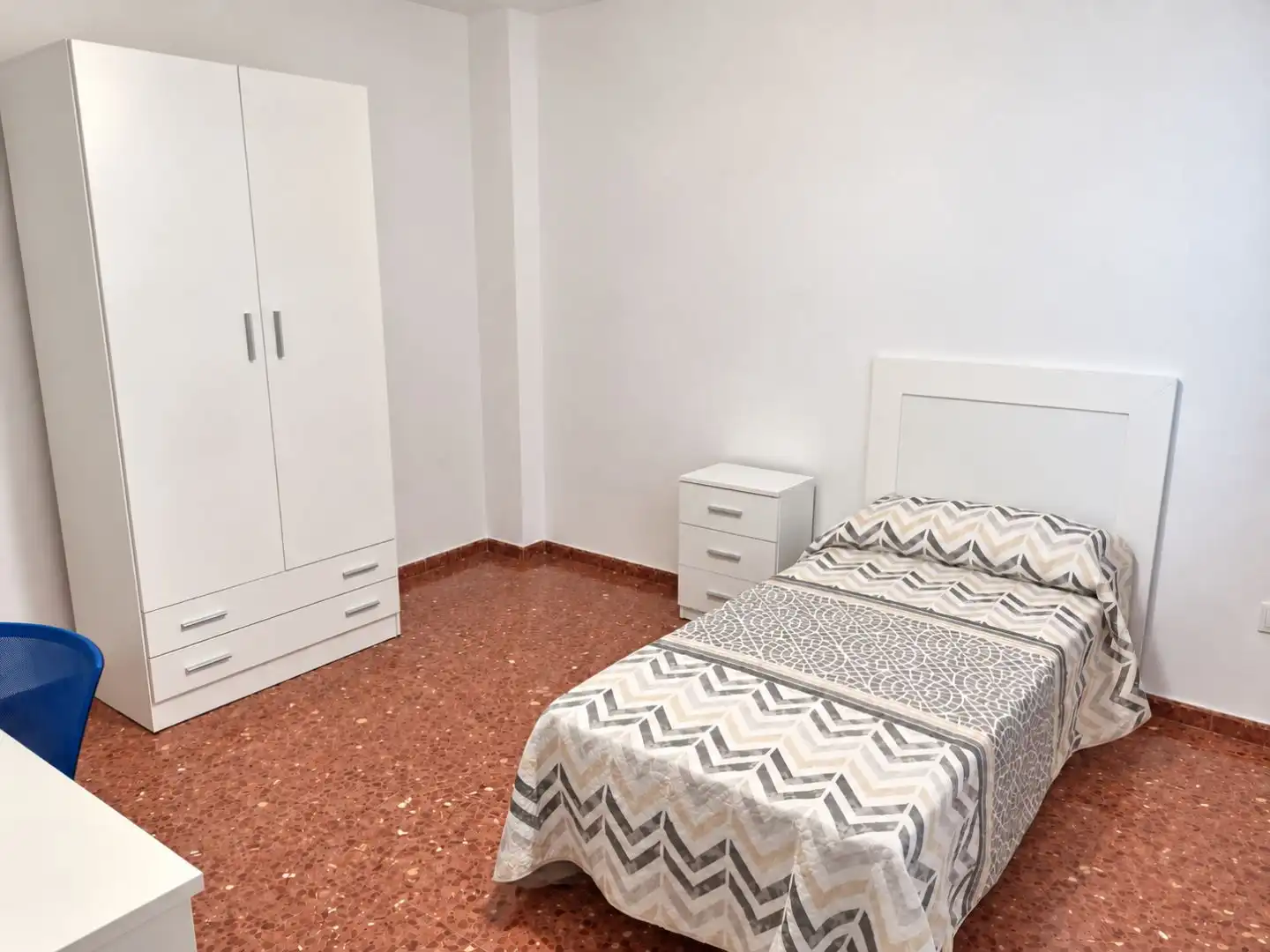 Bedroom of Flat for rent in Jaén  with Air Conditioner, Terrace and Furnished