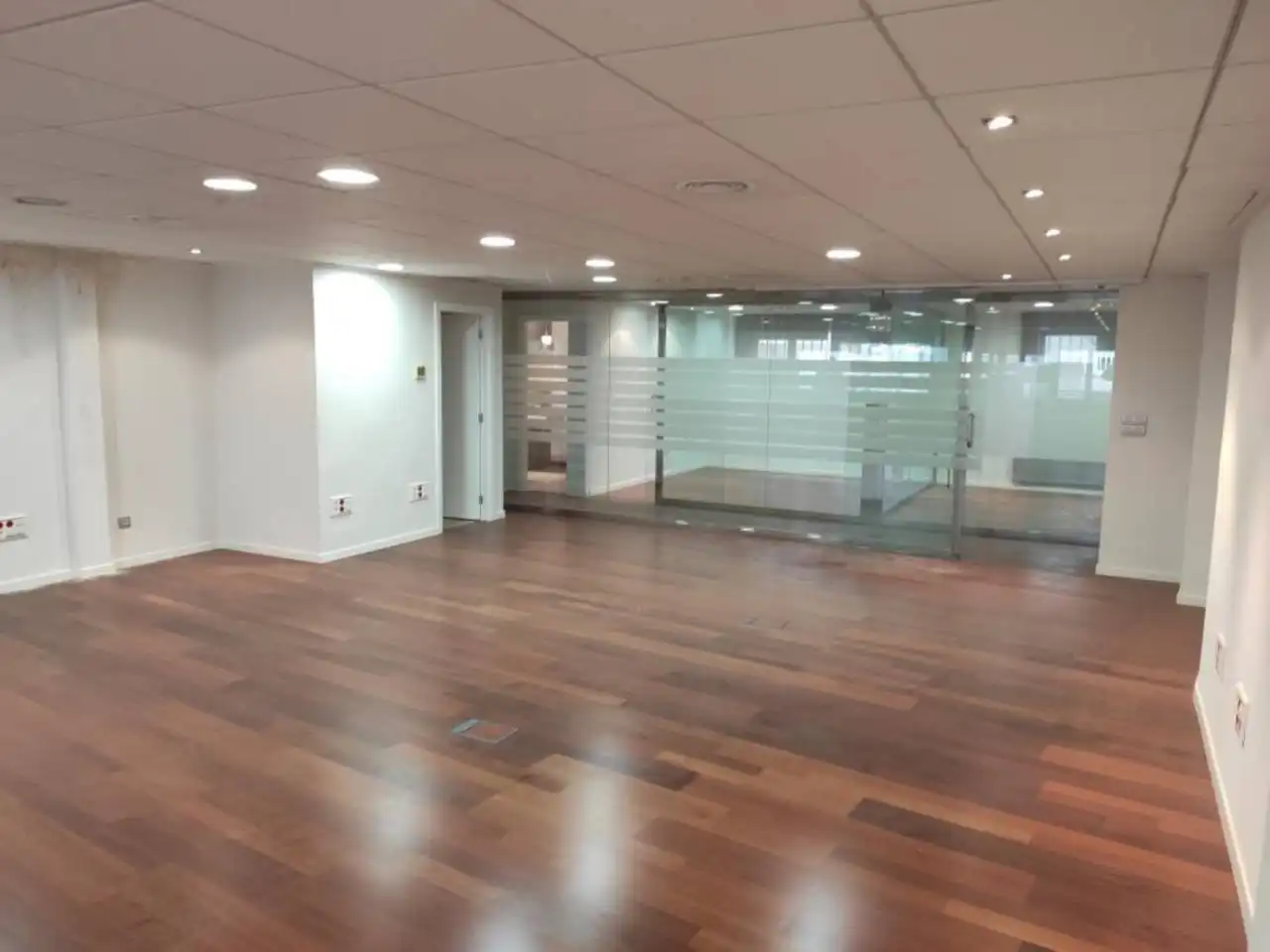 Büro zur Miete in Plaza de Toros - Avenida Chapí - Trinquete