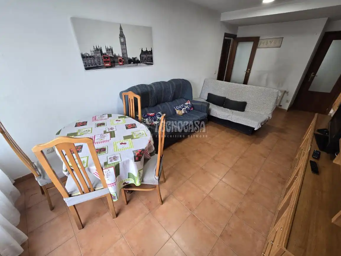 Flat for sale in Madrid  with Air Conditioner, Heating and Furnished
