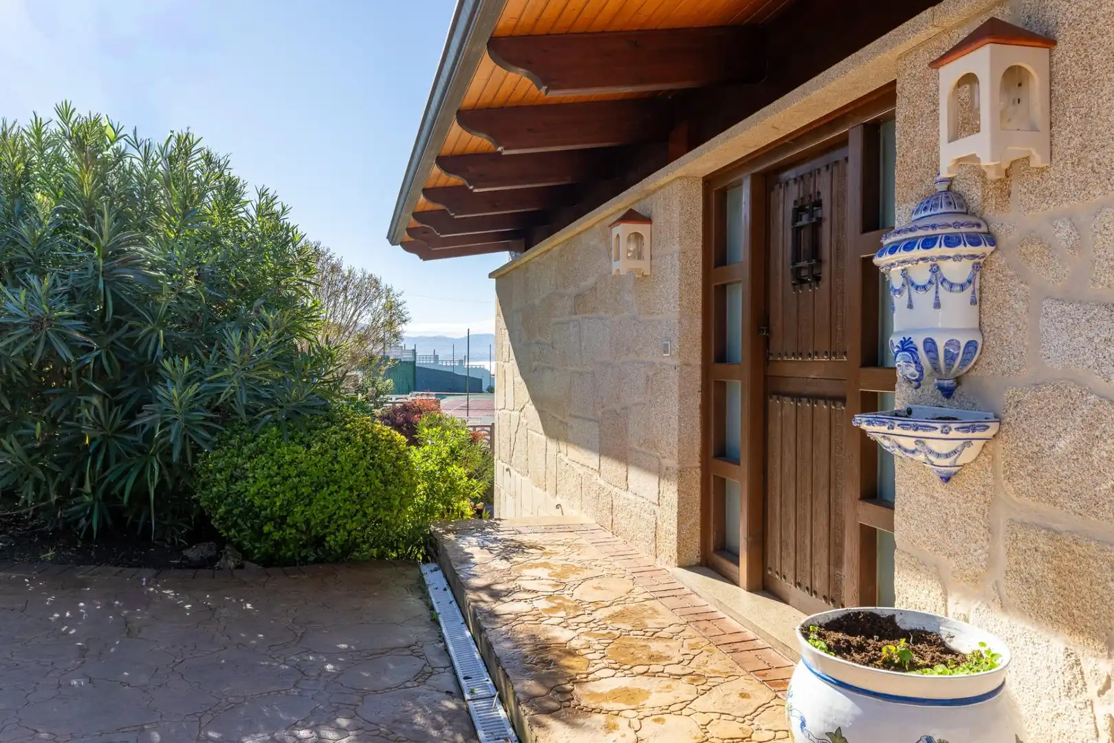 Vista exterior de Casa o chalet en venta en A Cañiza   con Calefacción, Jardín privado y Terraza