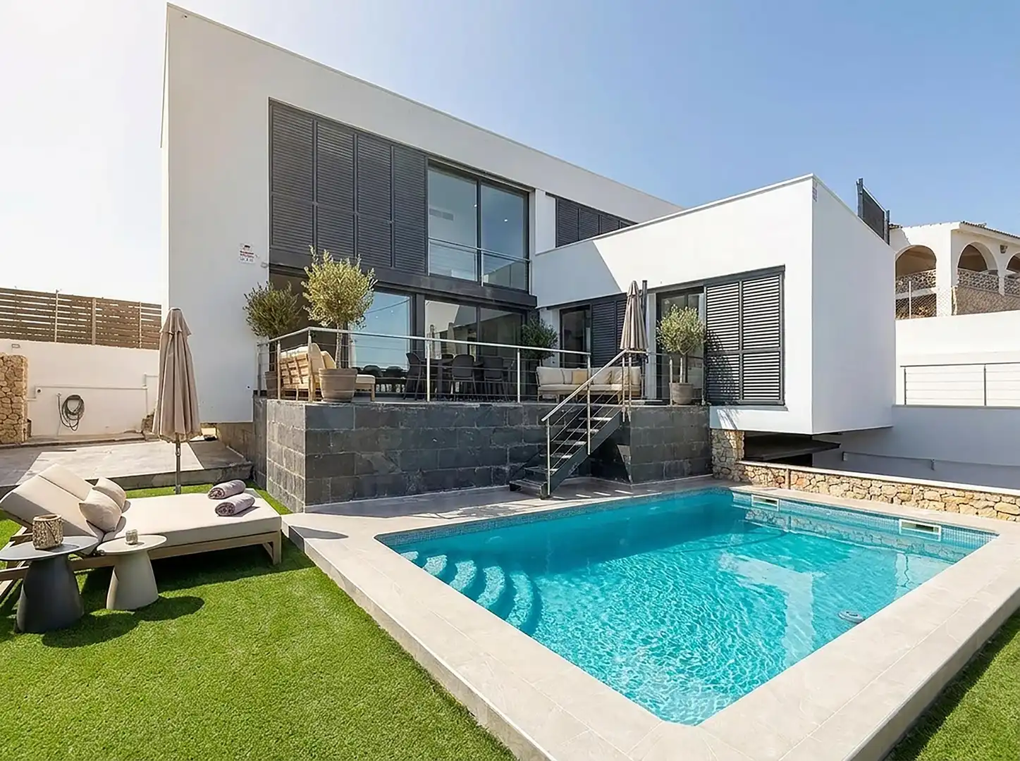 Casa con piscina en venta en Canyelles, imagen 2