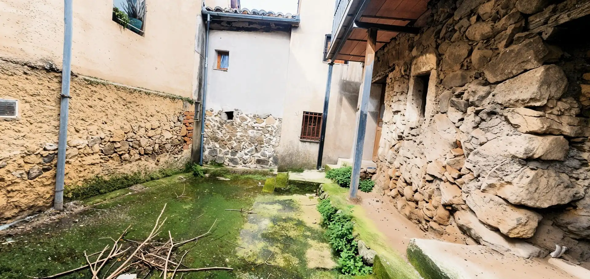 Vista exterior de Casa o xalet en venda en Candeleda amb Aire condicionat i Jardí privat
