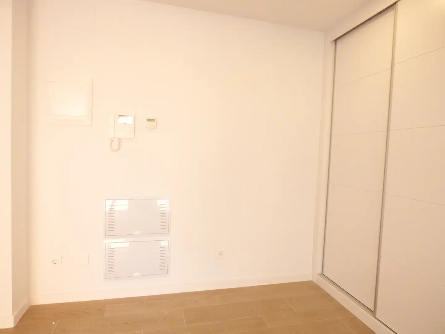 Flat for rent in Madrid  with Air Conditioner, Heating and Private garden