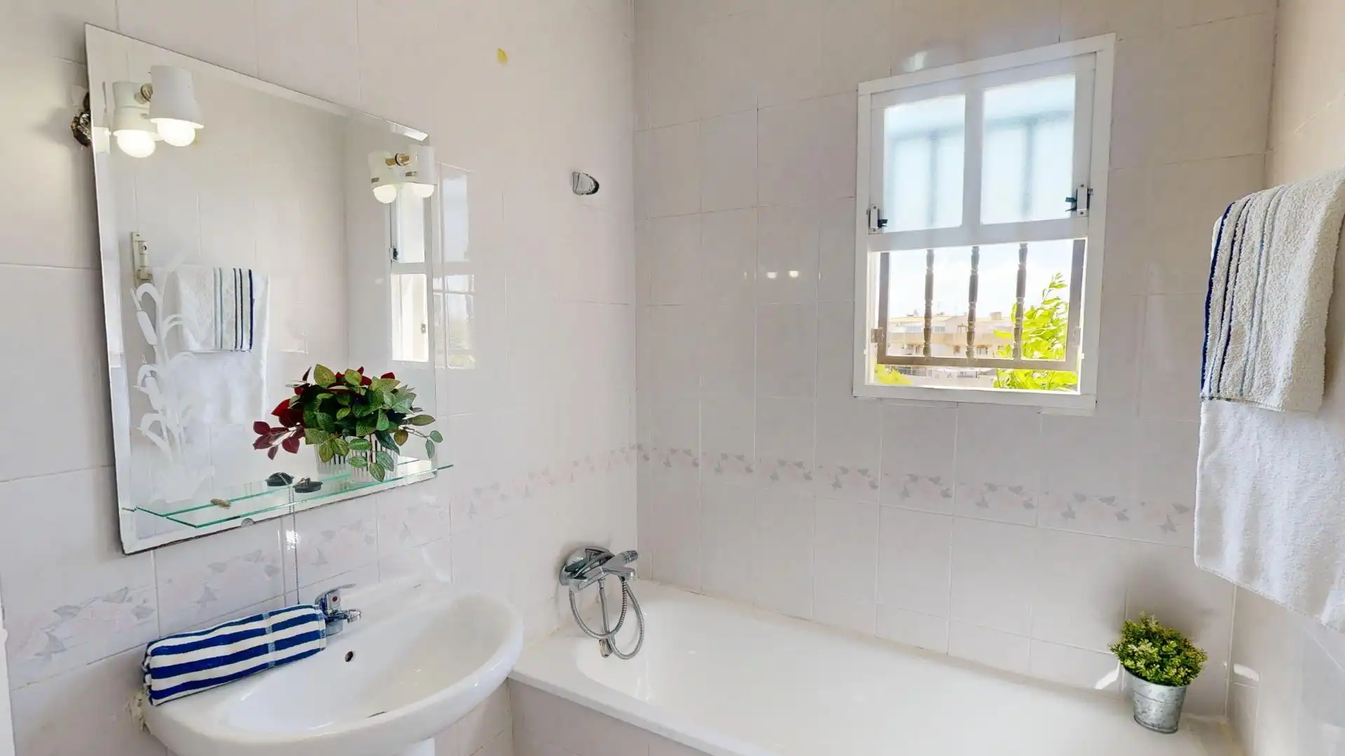 Baño de Casa o chalet en venta en Orihuela con Terraza, Amueblado y Balcón
