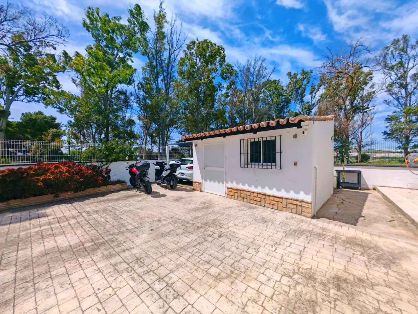 Parking of Houses for sale in Chiclana de la Frontera  with Air Conditioner, Swimming Pool and Furnished