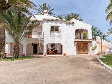 Casa amb balcó en venda a Las Marinas / Les Marines