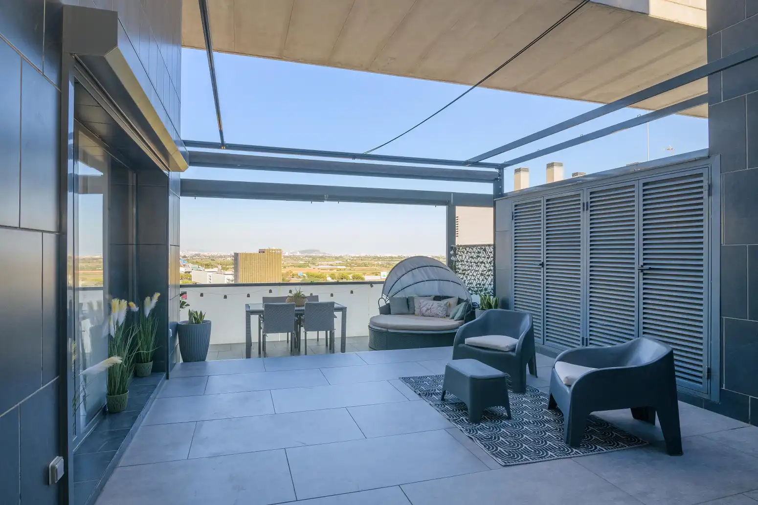 Penthouse with pool for sale in Viladecans - AV OLOF PALME