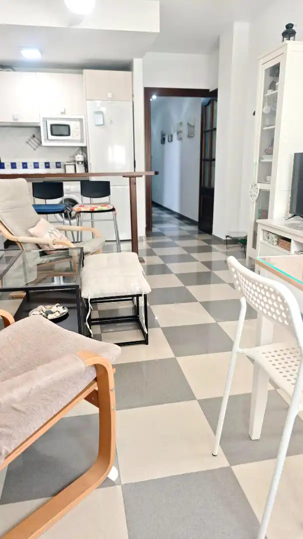 Piso en venta en Roquetas de Mar con Aire acondicionado, Terraza y Amueblado