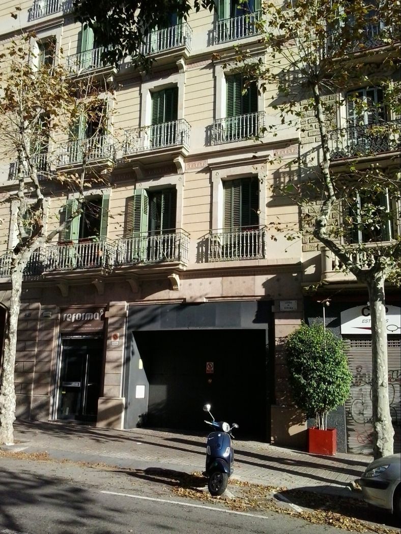 Garage to rent in Carrer de Girona, 164, Dreta de l'Eixample