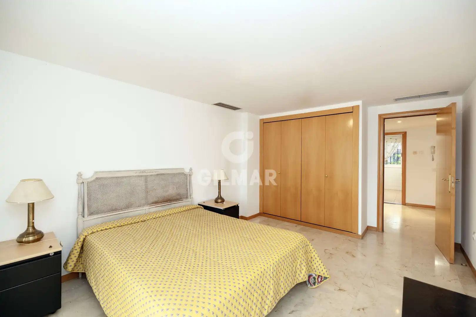 Dormitori de Dúplex en venda en Marbella amb Piscina i Balcó