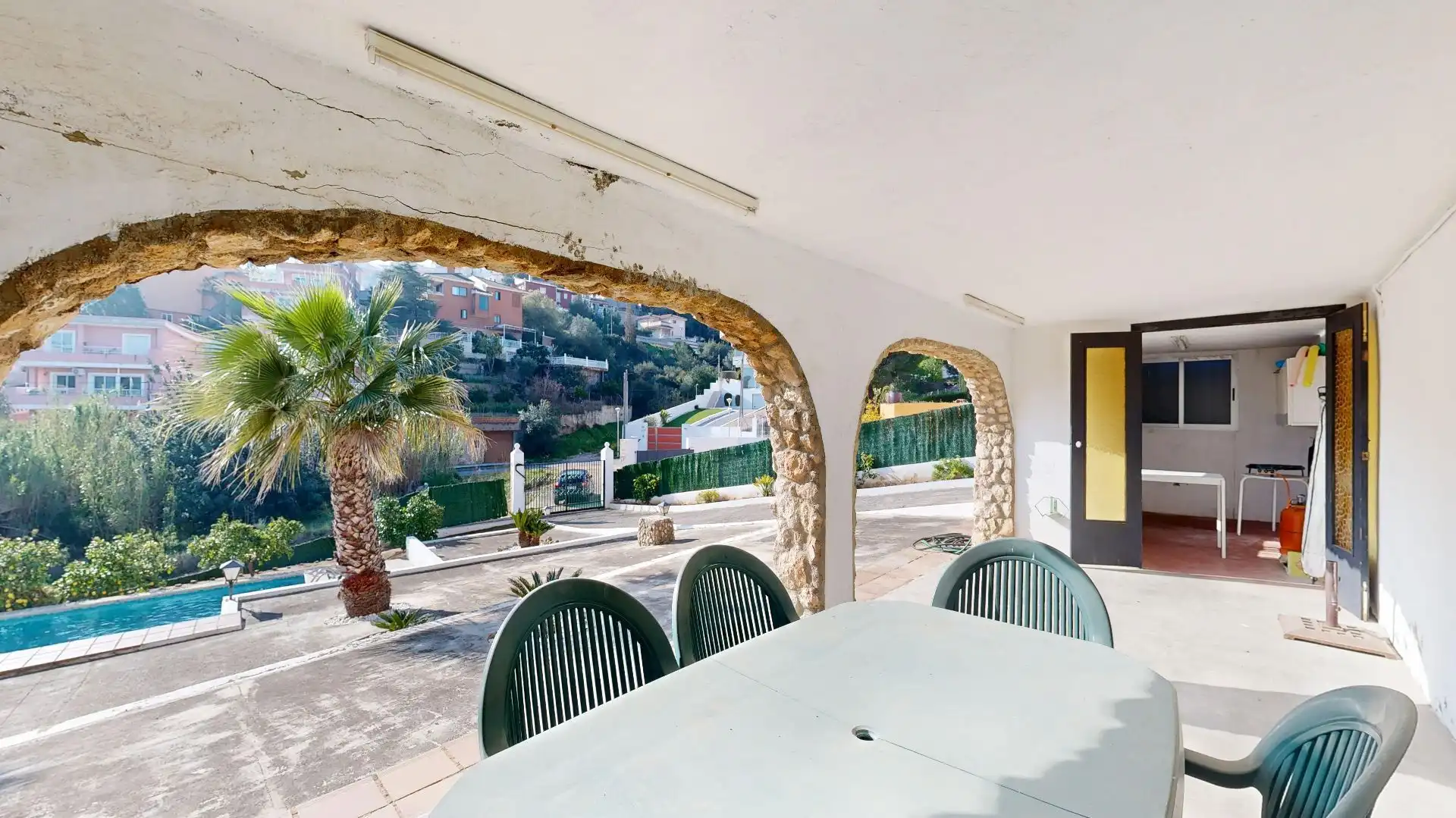 Terrasse von Haus oder Chalet zum Verkauf in Chiva mit Privatgarten und Abstellraum