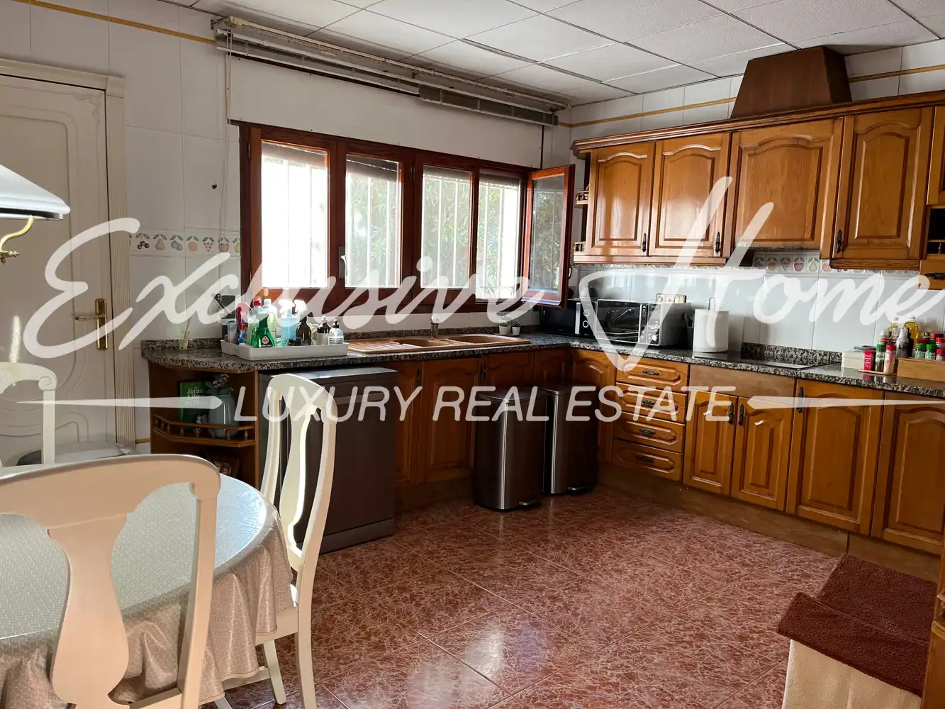 Detached house with terrace for sale in Carrer de les Llevateres, imagen 5
