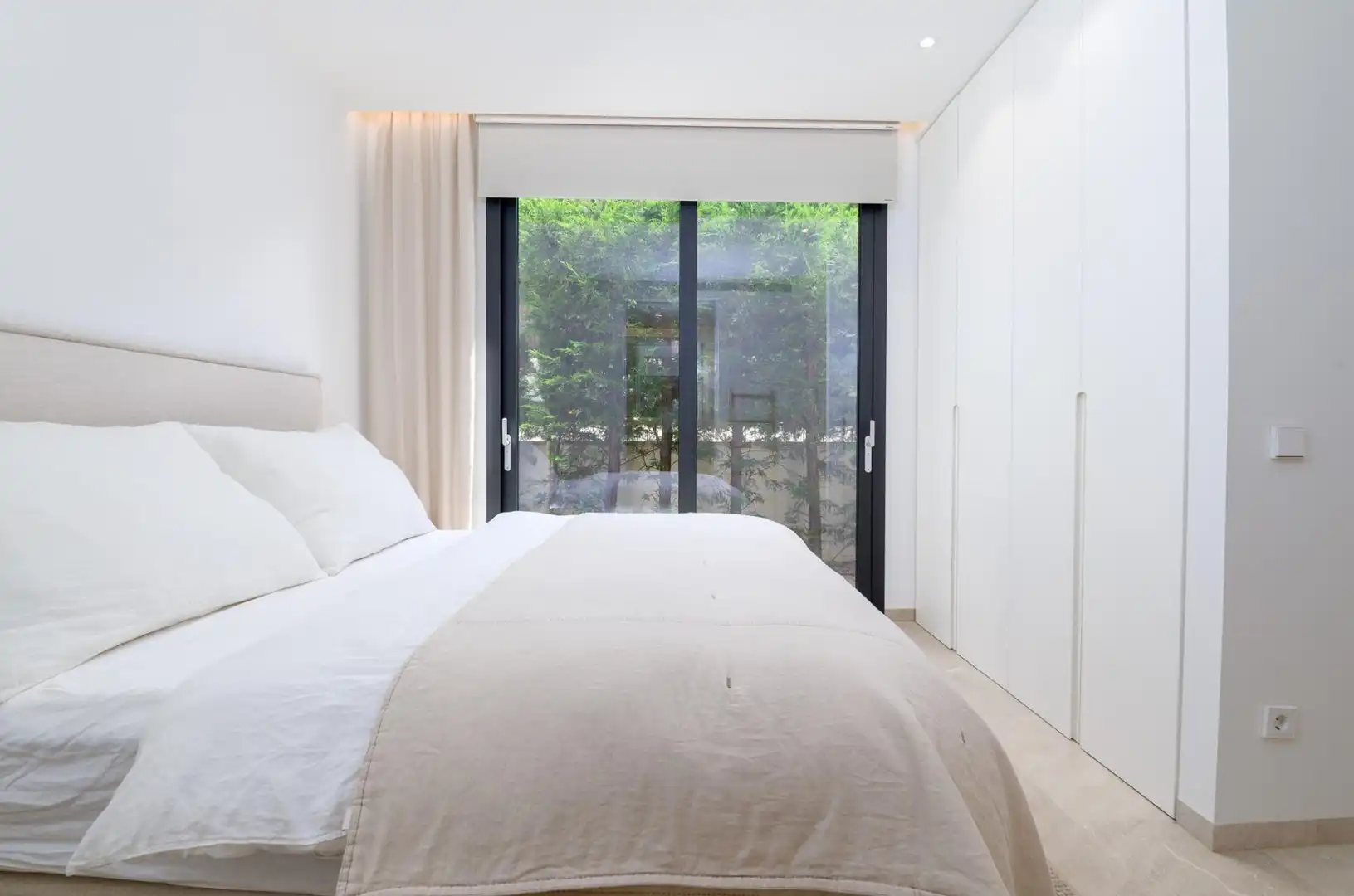 Schlafzimmer von Erdgeschoss zum Verkauf in  Palma de Mallorca mit Klimaanlage, Heizung und Privatgarten