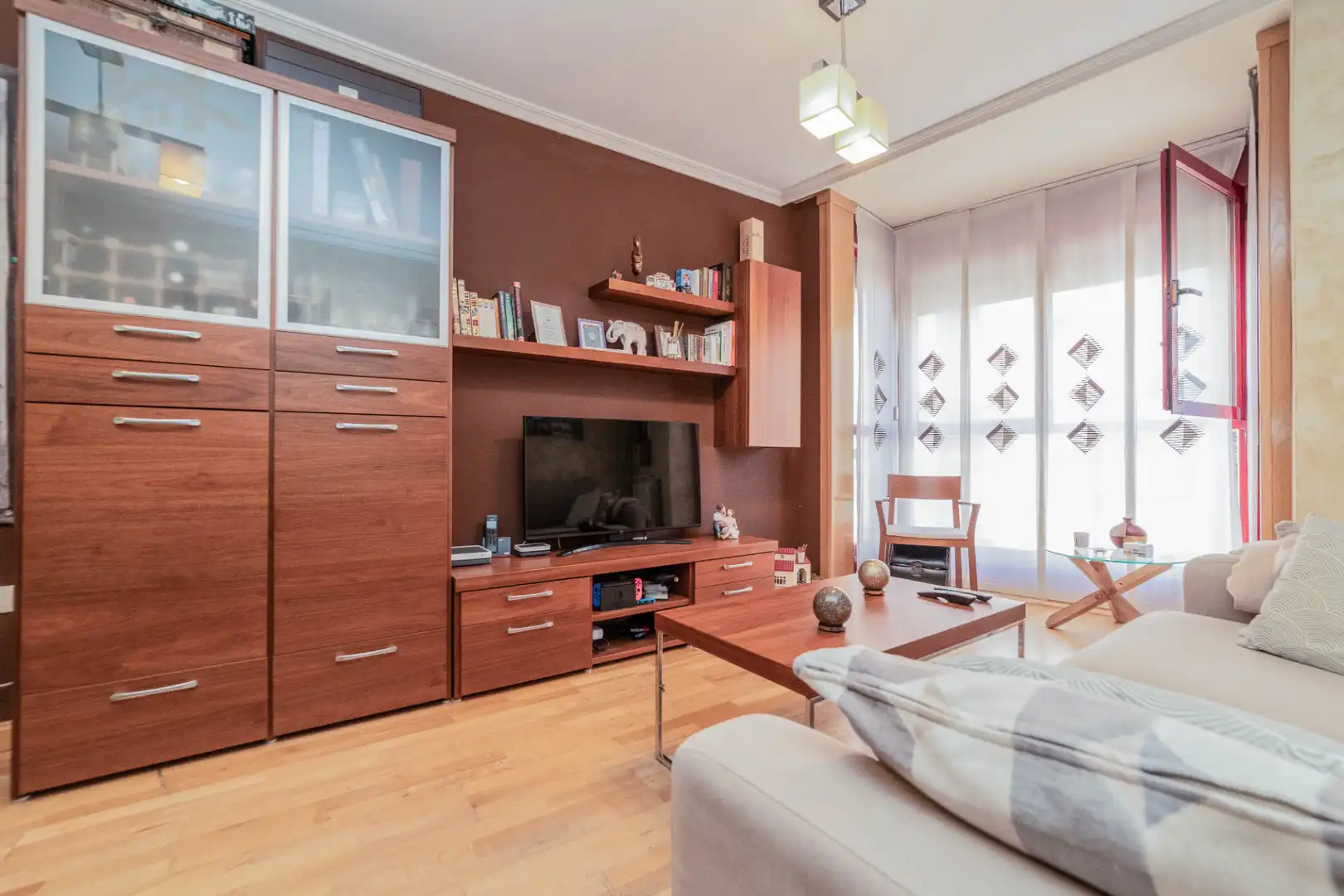 Living room of Flat for sale in Leganés  with Air Conditioner, Heating and Balcony