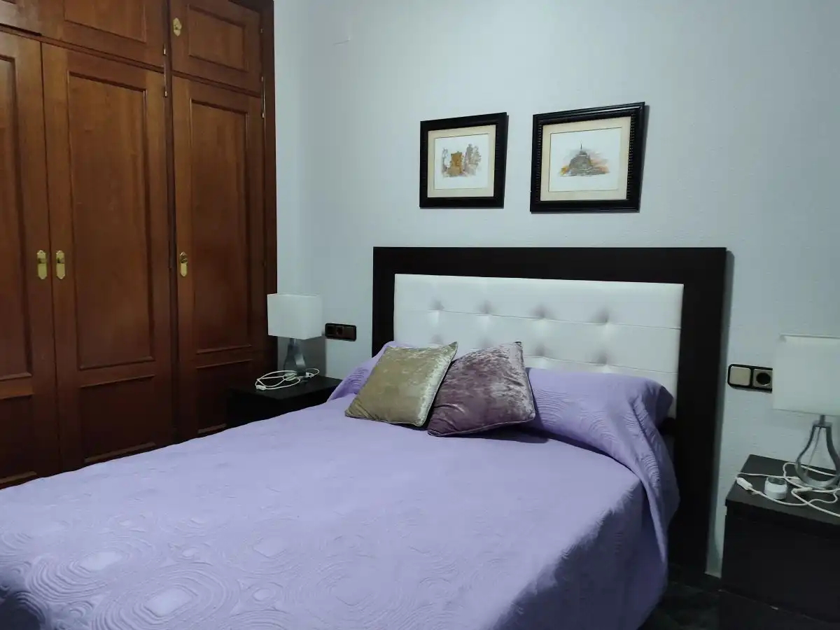 Habitación de Piso de alquiler en Huelva con Aire acondicionado, Amueblado y Balcón