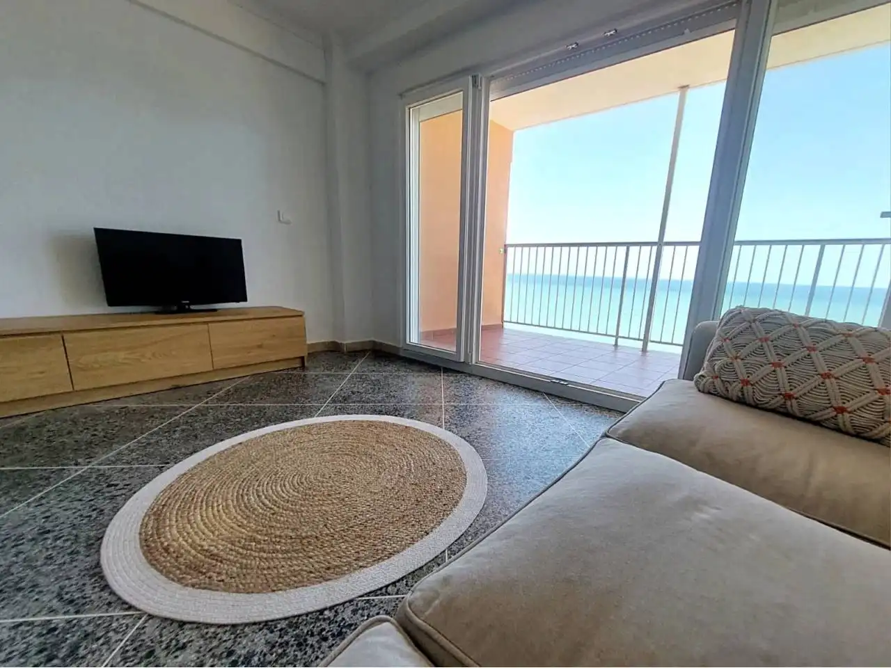 Sala de estar de Piso de alquiler en Sueca con Aire acondicionado, Terraza y Amueblado