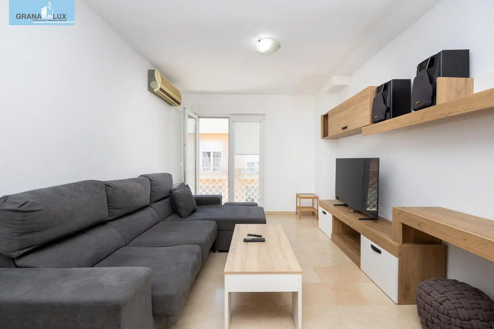 Sala de estar de Piso en venta en Granada con Calefacción