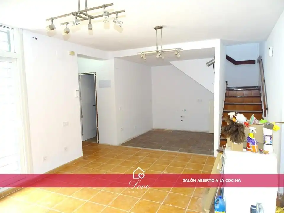 Einfamilien-Reihenhaus zum Verkauf in Puerto Real mit Klimaanlage und Terrasse