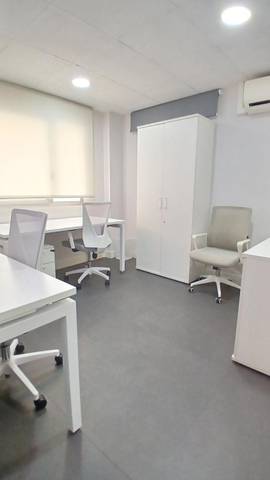 Oficina en Alquiler en Simón Hernandez en Centro