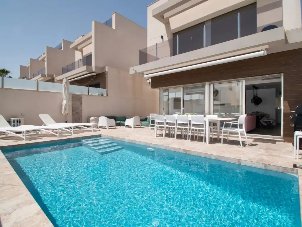 Casa con piscina en venta en Orihuela Costa, imagen 2