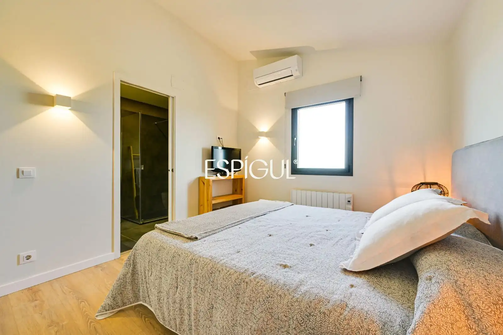 Dormitori de Casa o xalet en venda en La Bisbal d'Empordà amb Aire condicionat, Calefacció i Parquet