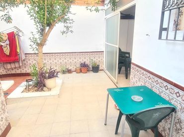 Adossat amb balcó en venda a El Llano