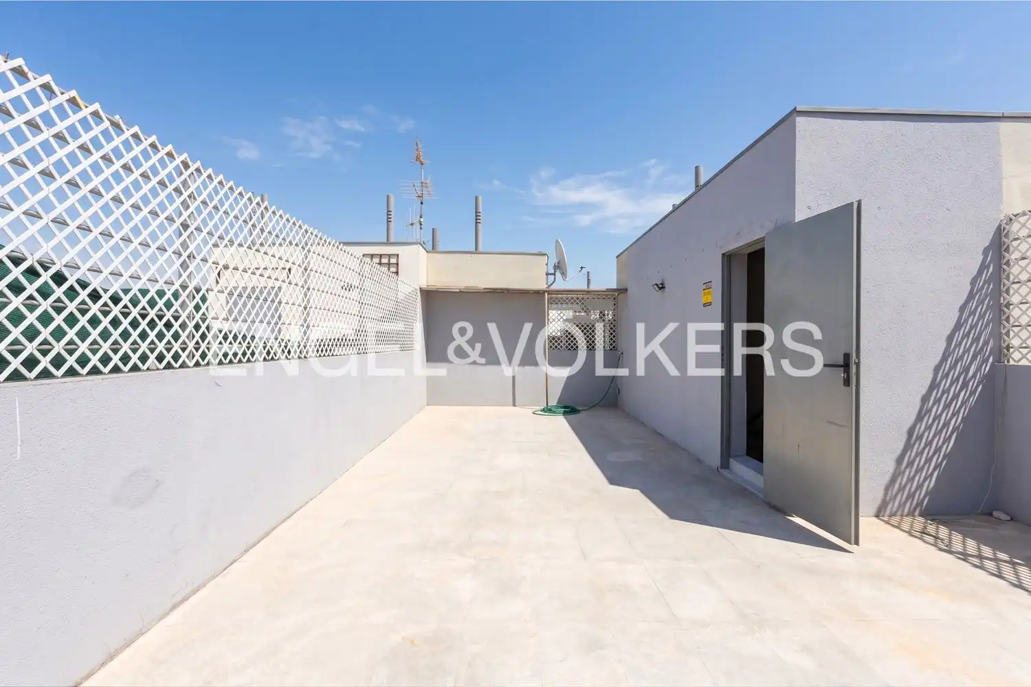 Terraza de Piso de alquiler en Xirivella con Aire acondicionado, Calefacción y Jardín privado