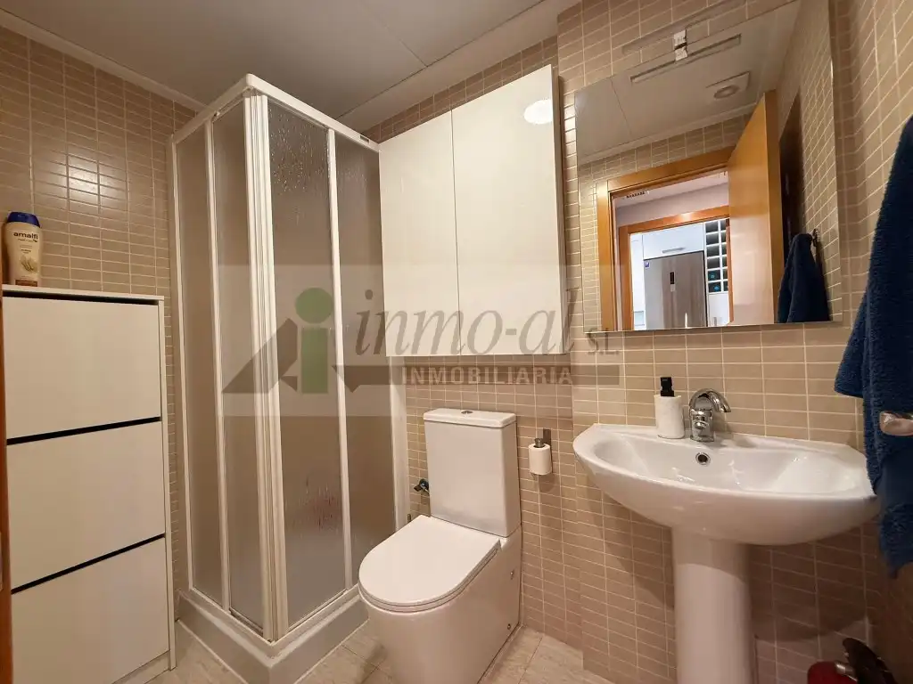 Bany de Casa o xalet en venda en Almazora / Almassora amb Aire condicionat, Terrassa i Piscina comunitària