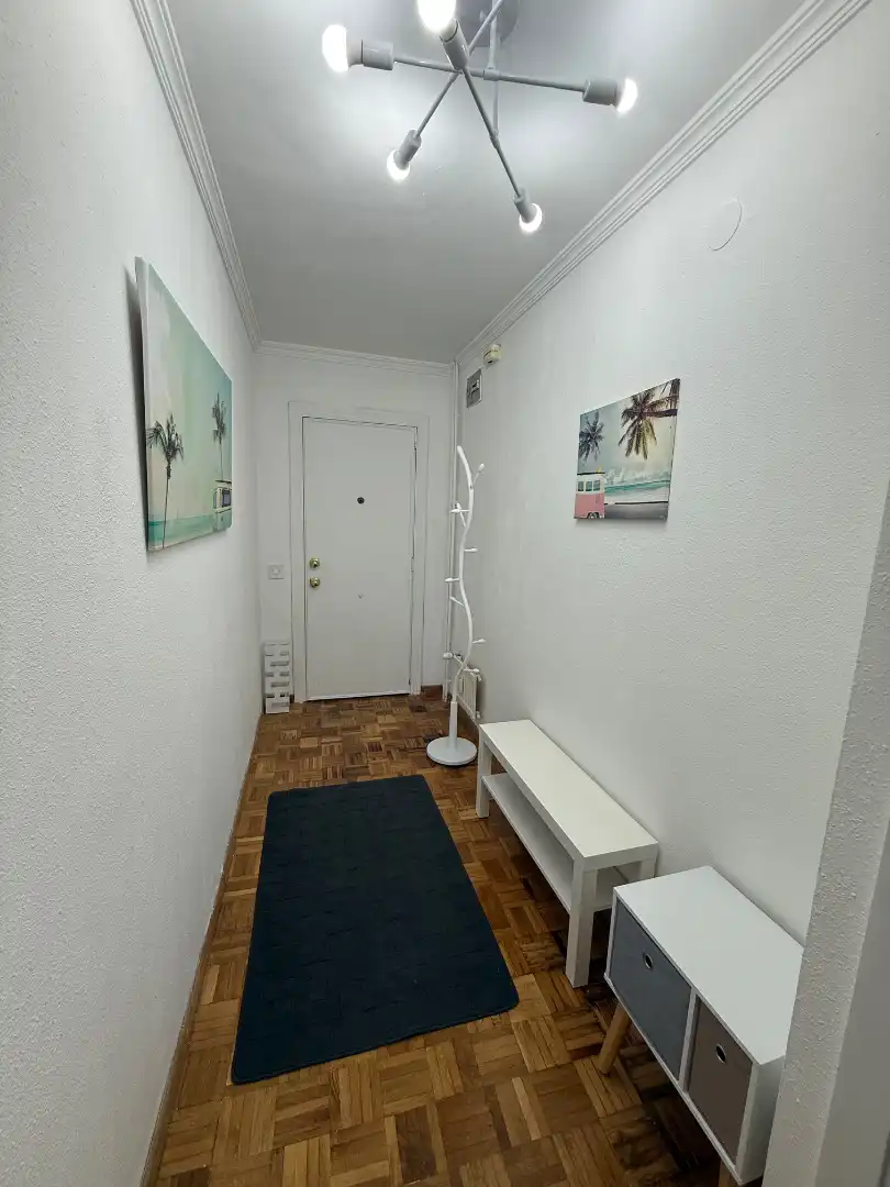 Flat for rent in Calle Monasterio de Carracedo, 5, Zona Alta