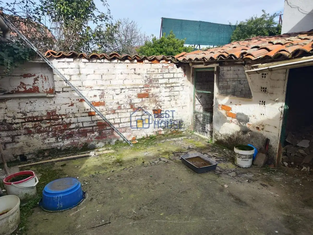 Casa o xalet en venda en León Capital  amb Calefacció, Jardí privat i Parquet