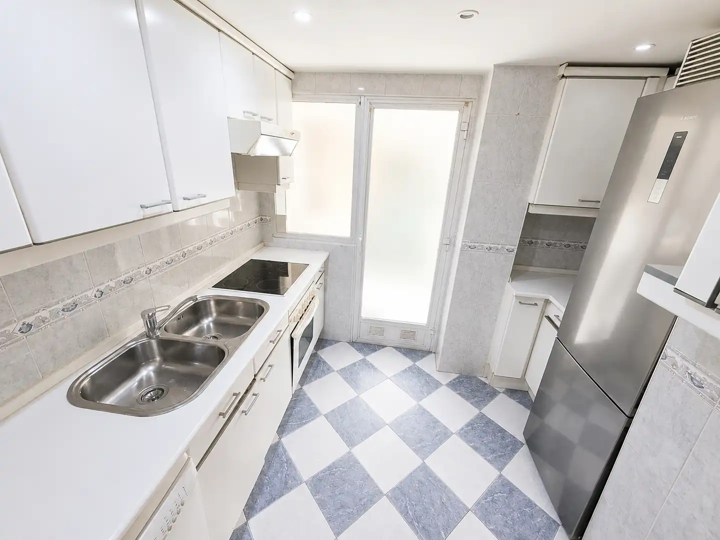 Cocina de Piso en venta en Coslada con Aire acondicionado, Calefacción y Terraza