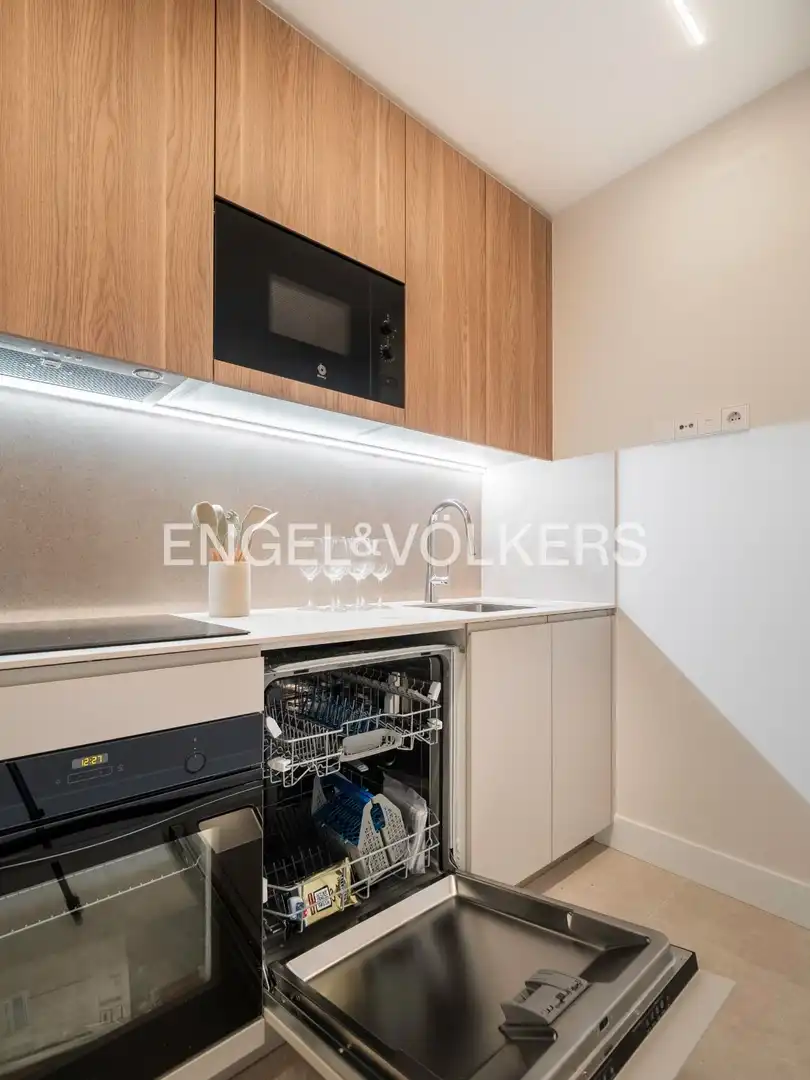 Küche von Wohnung zur Miete in Madrid mit Klimaanlage, Heizung und Terrasse