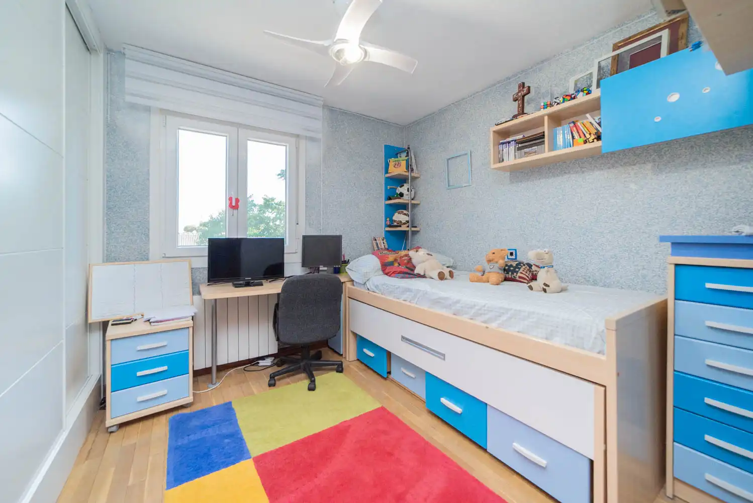 Schlafzimmer von Einfamilien-Reihenhaus zum Verkauf in Alpedrete mit Heizung, Terrasse und Gemeinschaftspool