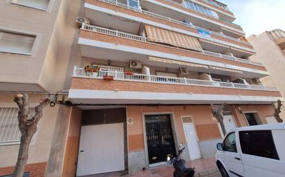 Vista exterior de Apartament en venda en Torrevieja amb Aire condicionat, Moblat i Balcó