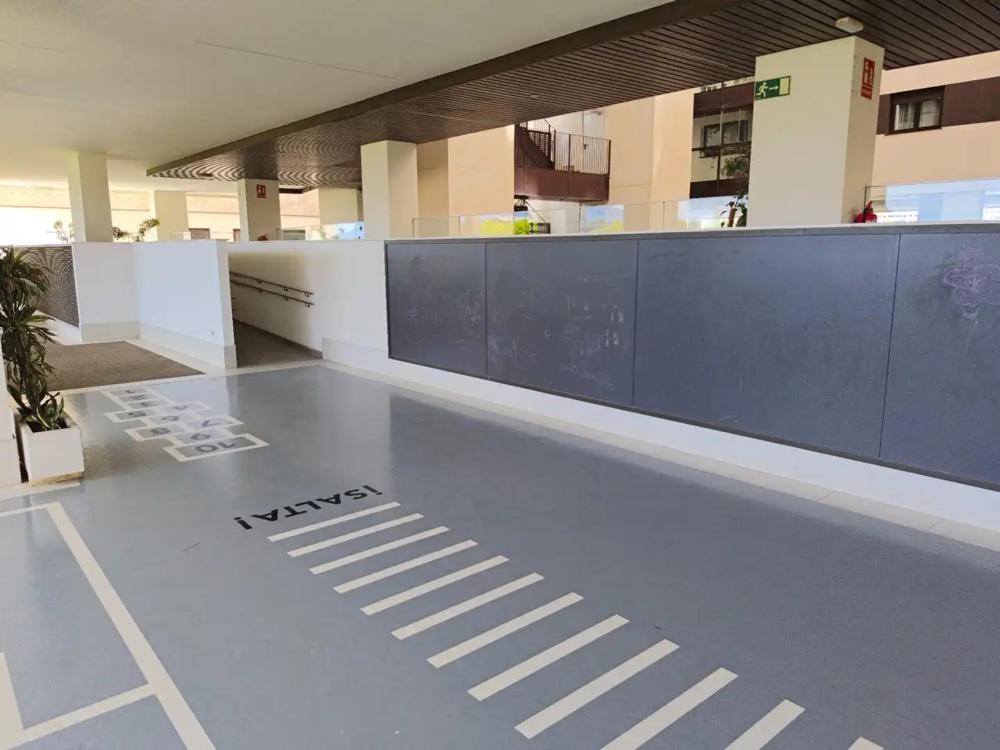 Parking de Piso de alquiler en Málaga con Aire acondicionado, Calefacción y Terraza