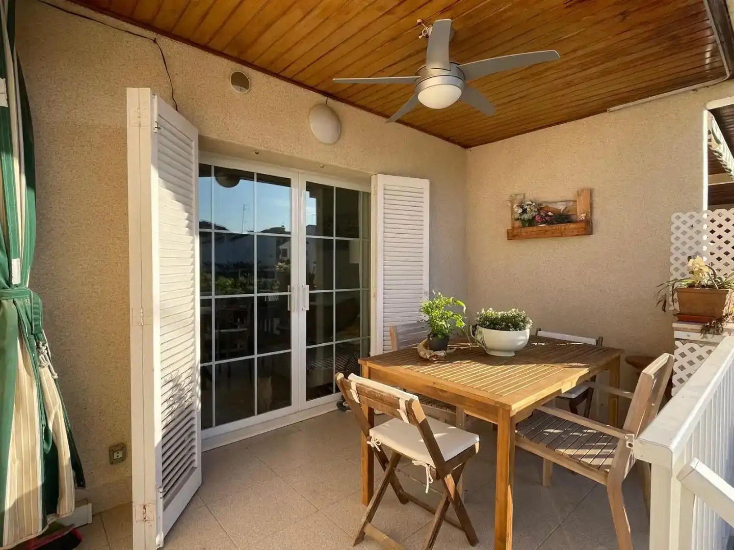 Balcony of Flat for sale in Vilanova i la Geltrú  with Air Conditioner, Swimming Pool and Balcony