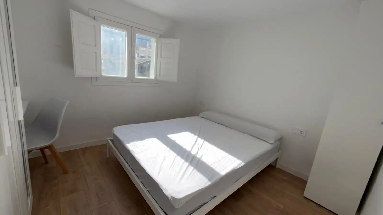 Bedroom of Flat for rent in Ourense Capital   with Heating and Furnished