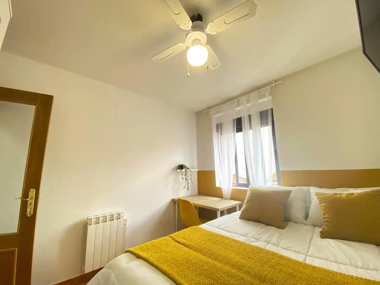Flat for rent in De Blasco Ibáñez, La Vega - La Sal