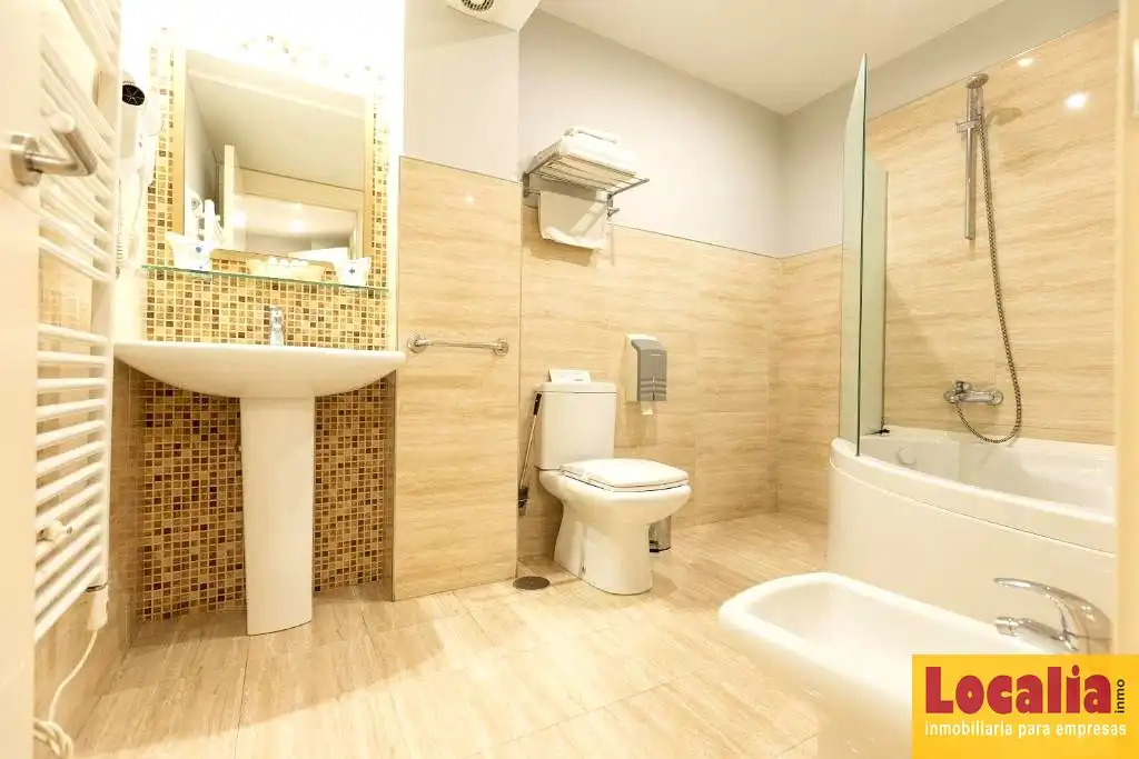 Baño de Edificio en venta en Torrelavega 