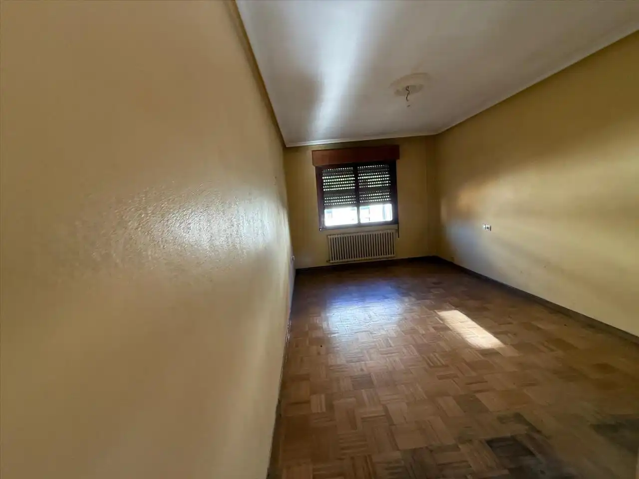 Dormitori de Pis en venda en Aller amb Calefacció i Parquet