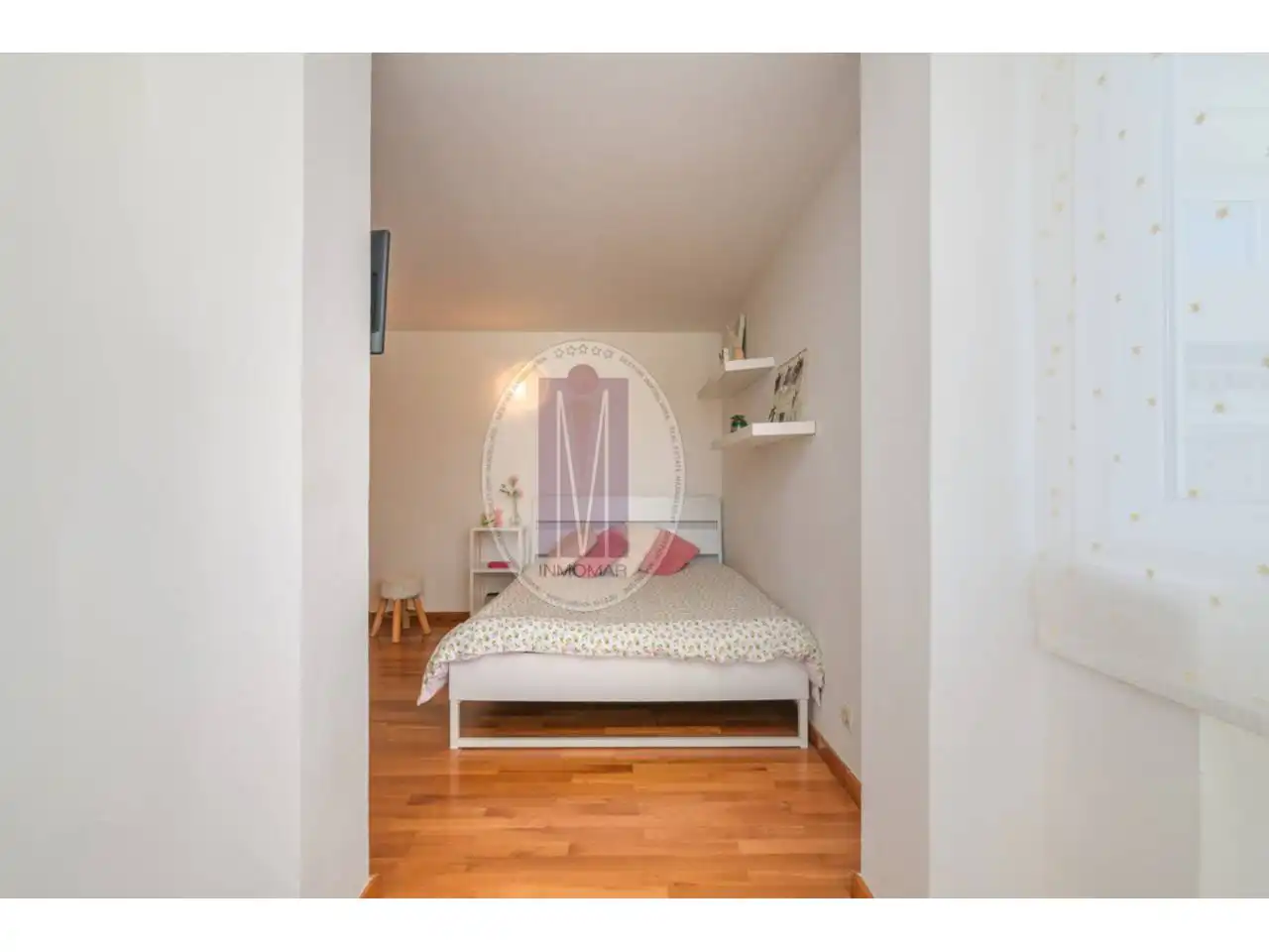 Dormitori de Casa adosada en venda en Castelldefels amb Calefacció, Terrassa i Piscina comunitària