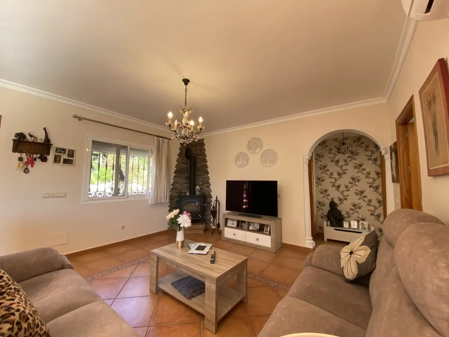 Living room of Country homes for sale in Estepona  with Air Conditioner, Private garden and Terrace