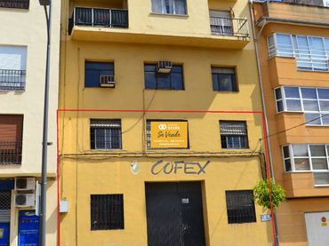Local comercial en venda a Calle Ronda del Salvador 5