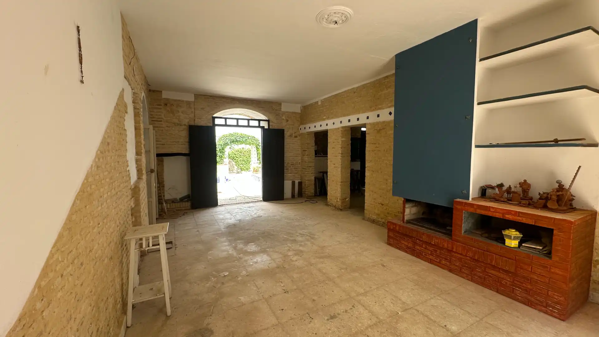 Casa o xalet en venda en Umbrete amb Terrassa, Traster i Piscina